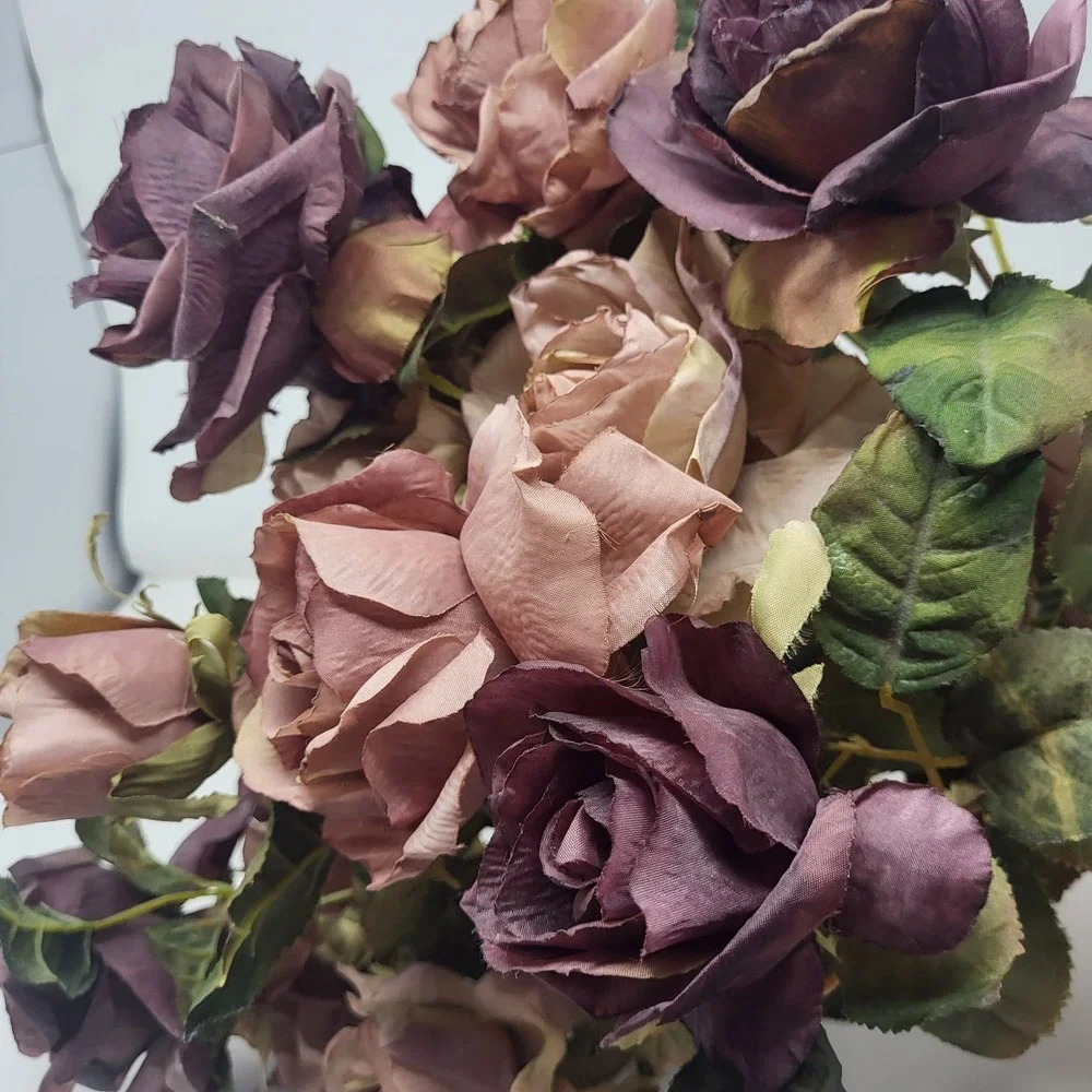 The Unbranded Brand bunches artificial